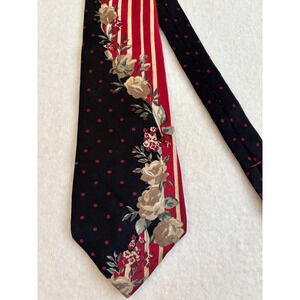 Vintage Louis Feraud‎ 100% Silk Necktie With Geometric Pattern: 59" Long
